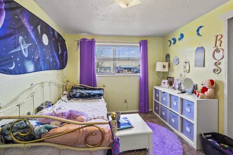 Bedroom - 52-56 S Haskell St, Central Point, OR 97502 photo 2 of 8