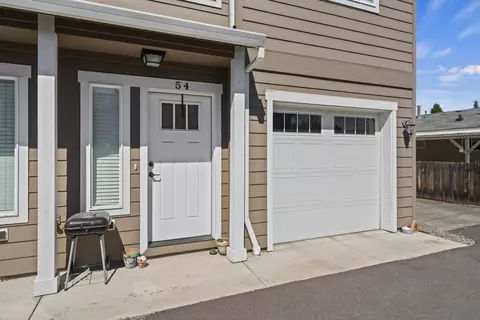 Exterior - 52-56 S Haskell St, Central Point, OR 97502 photo 7 of 8