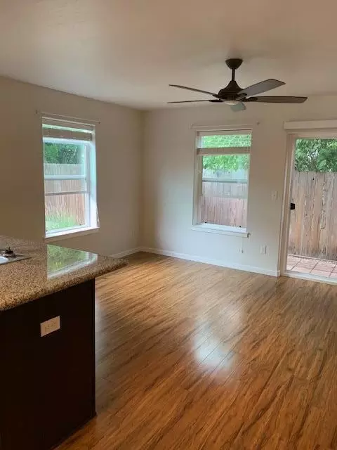 Living - 52-56 S Haskell St, Central Point, OR 97502 photo 3 of 5