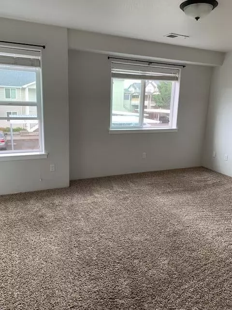Bedroom - 52-56 S Haskell St, Central Point, OR 97502 photo 6 of 8