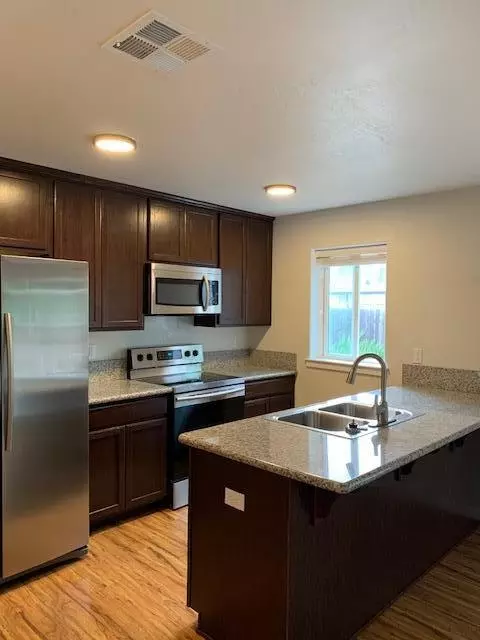 Kitchen - 52-56 S Haskell St, Central Point, OR 97502 photo 2 of 2