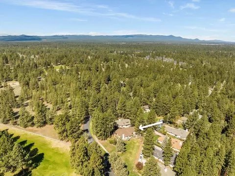 View/Area - 60877 Willow Creek Loop, Bend, OR 97702 photo 3 of 7