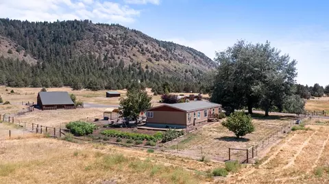 28339 Highway 97 N, Chiloquin, OR 97624
