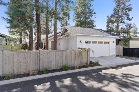 1822 NW Fields St, Bend, OR 97703 photo 39