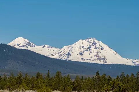 62907 Levins Ln, Bend, OR 97703 photo 4