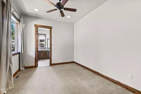 60447 Snap Shot Loop, Bend, OR 97702 photo 13