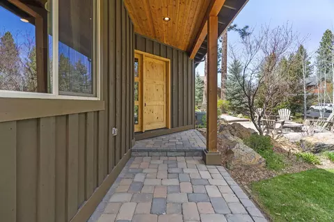 60447 Snap Shot Loop, Bend, OR 97702 photo 21