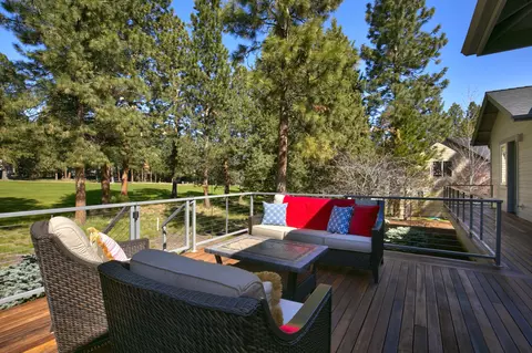Exterior - 3495 NW Mccready Dr, Bend, OR 97703 photo 4 of 5