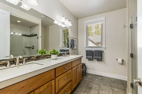Bath - 3495 NW Mccready Dr, Bend, OR 97703 photo 4 of 4