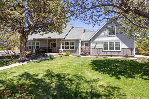 61186 Ridgewater Loop, Bend, OR 97702