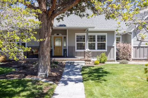 61186 Ridgewater Loop, Bend, OR 97702 photo 2