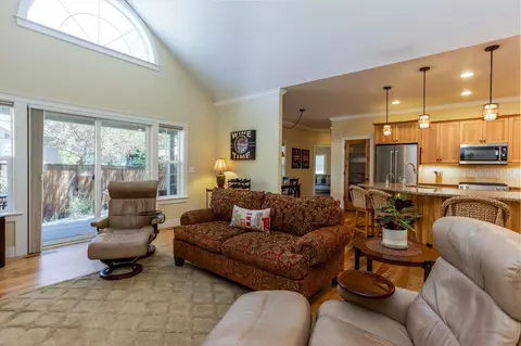 61186 Ridgewater Loop, Bend, OR 97702 photo 8