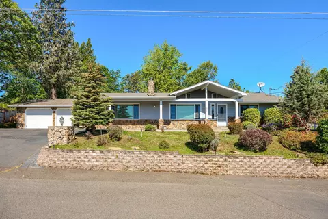 585 Grove St, Jacksonville, OR 97530