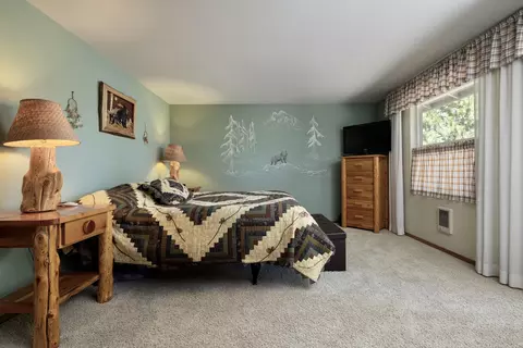 Bedroom - 53520 Wildriver Way, La Pine, OR 97739 photo 1 of 4