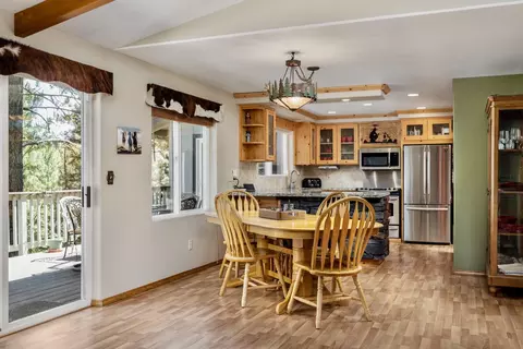 Dining - 53520 Wildriver Way, La Pine, OR 97739 photo 1 of 2