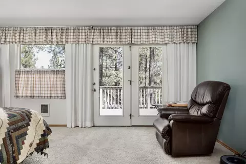 Bedroom - 53520 Wildriver Way, La Pine, OR 97739 photo 2 of 4