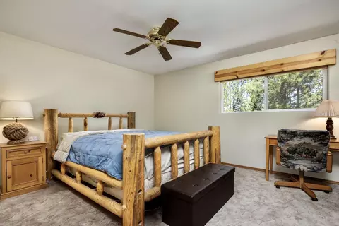 Bedroom - 53520 Wildriver Way, La Pine, OR 97739 photo 4 of 4