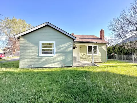 3206 Shasta Way, Klamath Falls, OR 97603
