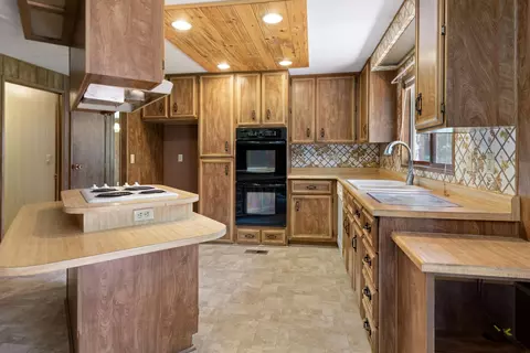 14800 Bluegrass Loop, Sisters, OR 97759 photo 11