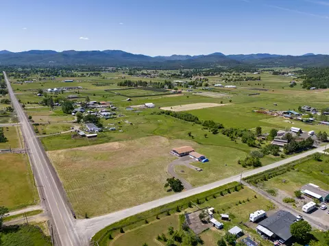 14399 Avalon Dr, Eagle Point, OR 97524 photo 35