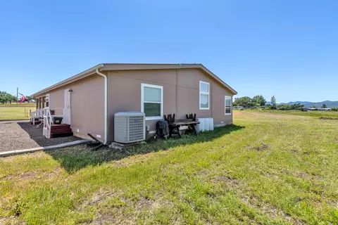 14399 Avalon Dr, Eagle Point, OR 97524 photo 28