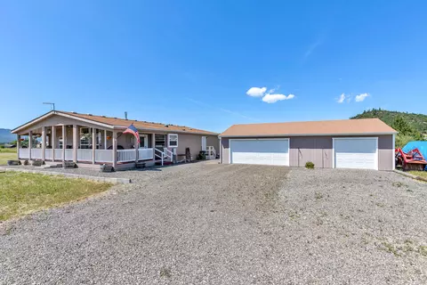 14399 Avalon Dr, Eagle Point, OR 97524 photo 3