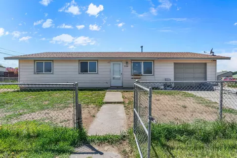 320 3rd St, Metolius, OR 97741