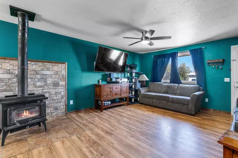 320 3rd St, Metolius, OR 97741 photo 4