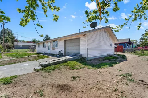 320 3rd St, Metolius, OR 97741 photo 2