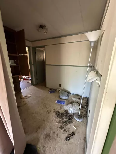 Entry Way - 4430 Humbug Creek Rd, Applegate, OR 97530 photo 2 of 2