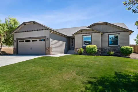 4380 SW Umatilla Ave, Redmond, OR 97756