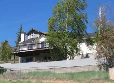 1420 Ridgecrest Dr, Klamath Falls, OR 97601