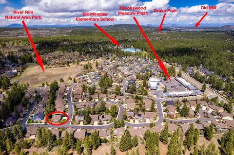 View/Area - 60805 Whitney Pl, Bend, OR 97702 photo 2 of 5