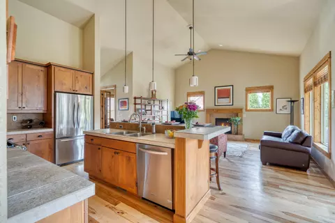 Kitchen - 60805 Whitney Pl, Bend, OR 97702 photo 2 of 5