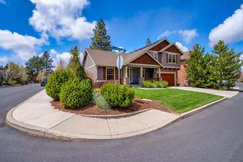 Exterior - 60805 Whitney Pl, Bend, OR 97702 photo 4 of 8