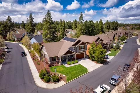 View/Area - 60805 Whitney Pl, Bend, OR 97702 photo 5 of 5