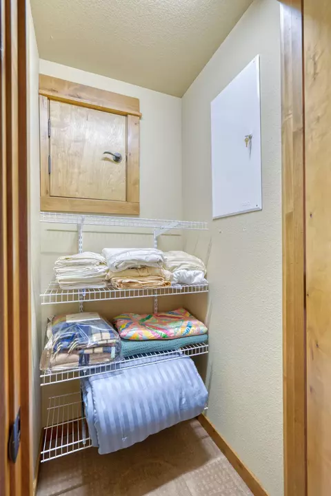 Other - 60805 Whitney Pl, Bend, OR 97702 photo 9 of 12