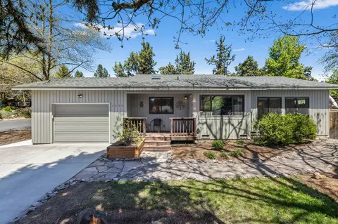 2880 NE Lotno Dr, Bend, OR 97701