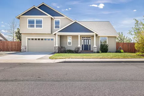 3469 SW 35th Pl, Redmond, OR 97756