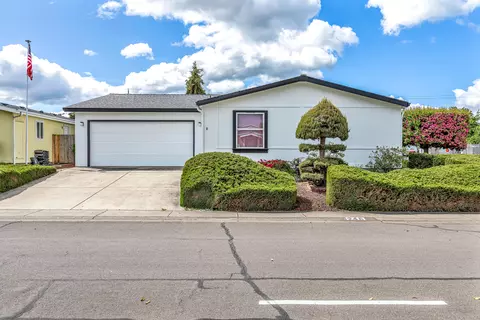 555 Freeman Rd #245, Central Point, OR 97502