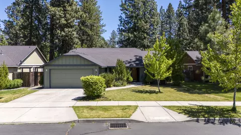 61120 SW Buckshot Pl, Bend, OR 97702