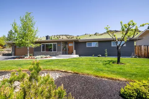 1235 Hilton Dr, Klamath Falls, OR 97603