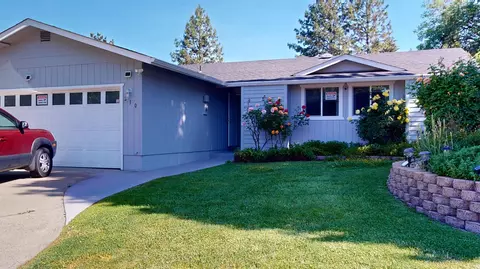 210 Southridge Way, Grants Pass, OR 97527