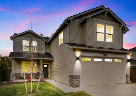 3715 NW 7th Ln #36, Redmond, OR 97756