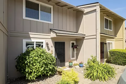 1111 Stevens St #8, Medford, OR 97504
