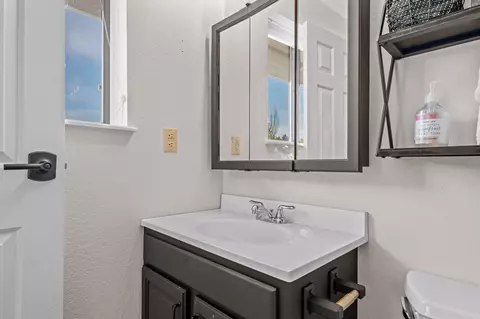 Bath - 66549 Ponderosa Loop, Bend, OR 97703 photo 1 of 3