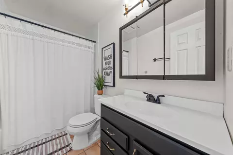 Bath - 66549 Ponderosa Loop, Bend, OR 97703 photo 3 of 3