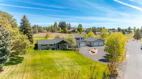 61980 Bronco Ln, Bend, OR 97702