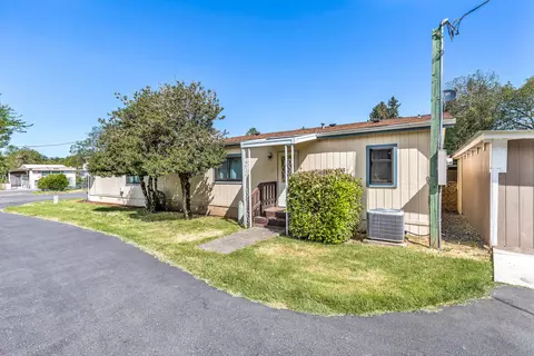 2172 Arnold Ave #12, Grants Pass, OR 97527