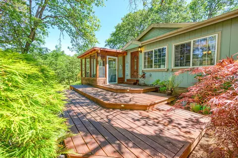 466 Harris Rd, Grants Pass, OR 97526